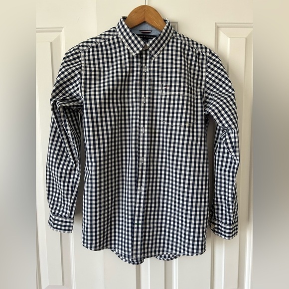 Tommy Hilfiger shirt - Picture 1 of 3